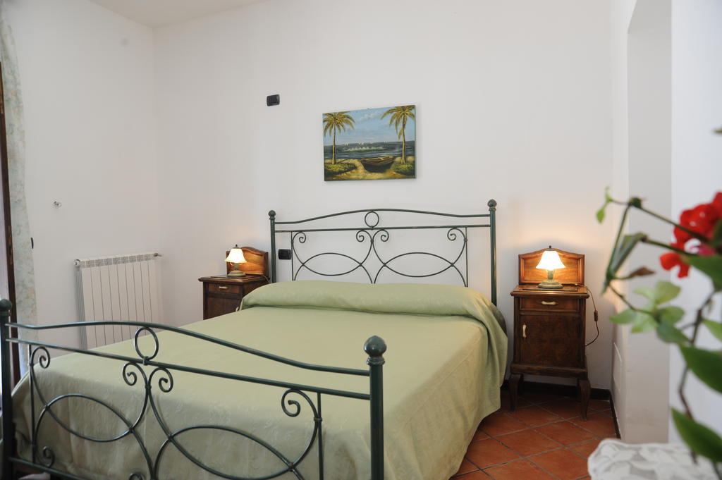 Agriturismo La Focazza Villa Ascea Habitación foto